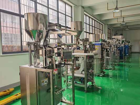 Automatisch voedingssysteem Poedergranule Vloeibare Verpakkingsmachine voor 10g-500g zakjes