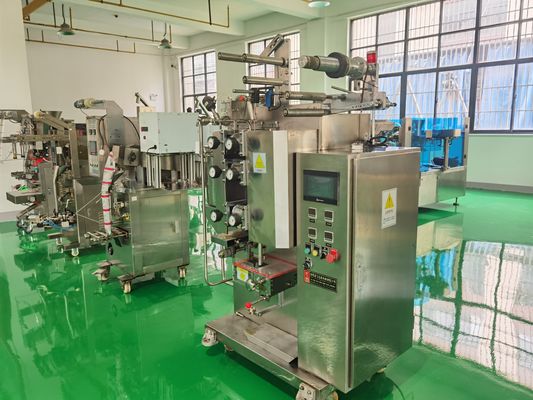 0.8L Verticale poedergranulaatzakjes verpakkingsmachine voor koffiebonen melkpoeder