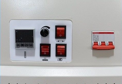 Verpakkingsmachine voor warmdrankflessen met automatische werking