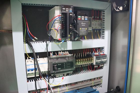 Ondersteunende videocontrolemachine Volledig automatisch zakken cassava tarwe meel verticale poederverpakkingsmachine