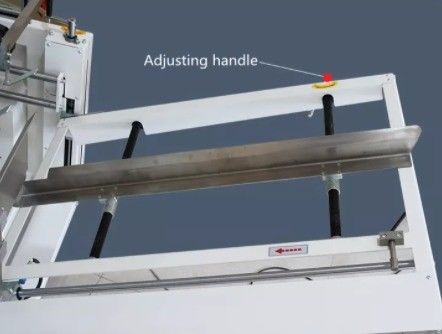 Automatische golfkartonvormmachine voor hotels 600 kg capaciteit