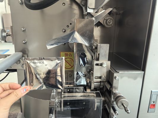 Multifunktioneel automatisch verpakkingsapparaat voor het vullen van theezakken met buitenzak 75 95 mm
