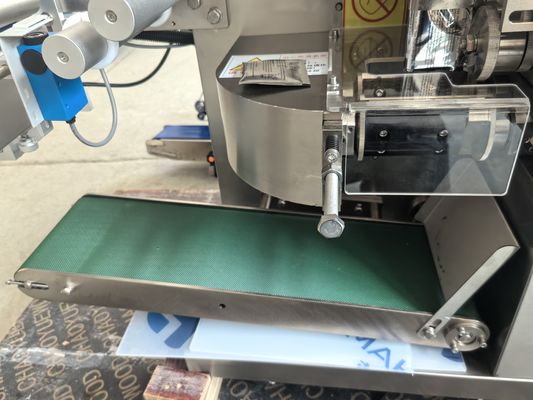 L1805*W731*H2065mm Dubbele theeverpakkingsmachine voor korrelpoeder en filterpapier