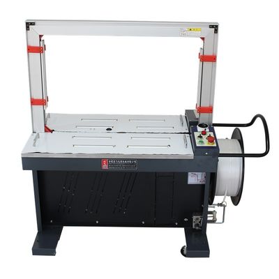 Verpakkingsmachine met transportband voor dozen en kartonnen dozen