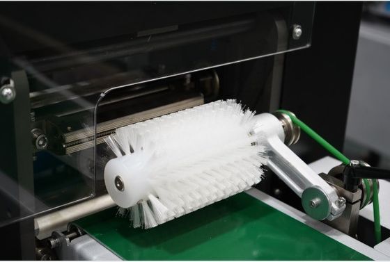 Verpakkingsmateriaal Papier Automatische stroomafwikkelmachine voor koekjes Brood Kleine taart