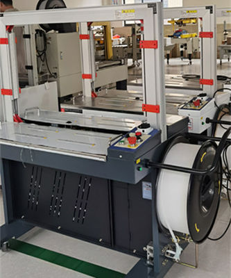 Volledig automatische bandmachine voor snelle bandsnelheid van 2,5 / s en filmverpakking