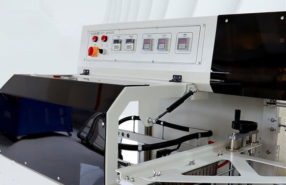 L-type semi-automatische verzegel- en snijmachine voor het verpakken van krimptunnels voor kledingwinkels