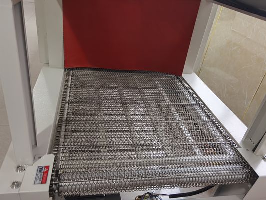 Elektrisch aangedreven semi-automatische waterflessenverpakkingsmachine voor dieningen en dozen