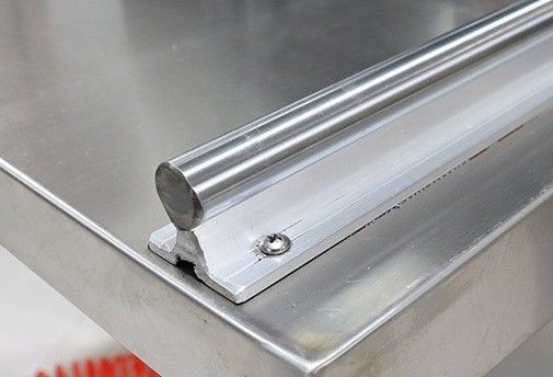 815mmx990mmx1670mm Auto Industrieel Gas Spoelen Vlees Voedsel Huid Kaart Tray Vacuüm Sealer