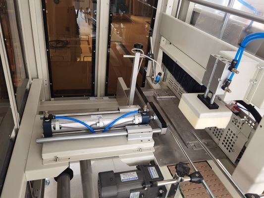 Verpakkingsmachine voor verpakkingen van dranken