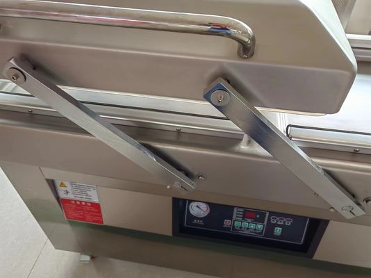 Dubbele kamer vacuümverpakkingsmachine voor Sauerkraut vlees vis datums 1070 * 540 * 970mm Grootte