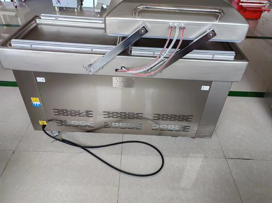 Dubbele kamer vacuümverpakkingsmachine voor Sauerkraut vlees vis datums 1070 * 540 * 970mm Grootte